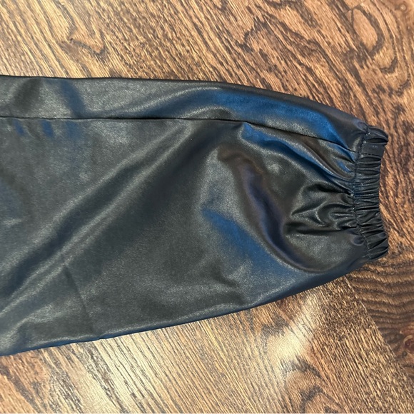 Faux Leather Jogger Pants Size M Inseam 28 - Picture 6 of 6